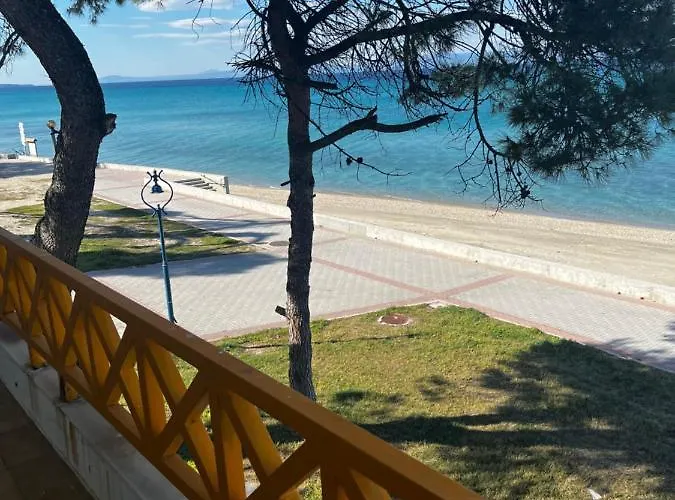 Appartement Luxury First Line By Makhome Hanioti