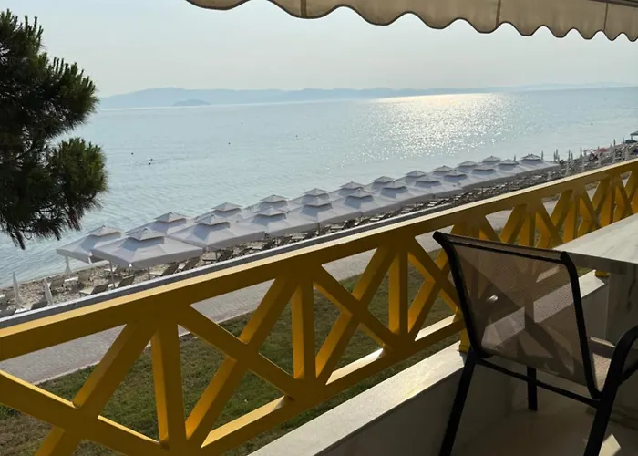 Luxury First Line By Makhome Apartment